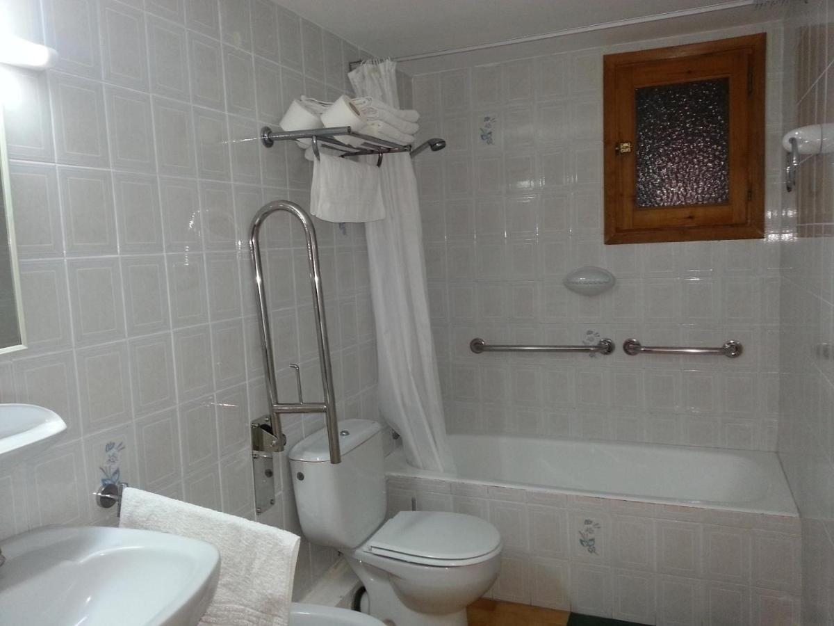 Apartamentos Vista Al Puerto サンアントニオアバド エクステリア 写真